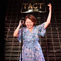 浅野 有香の写真