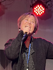 篠沢 真紀子さん